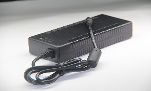 糖心VIONG视频网站池充電器.jpg