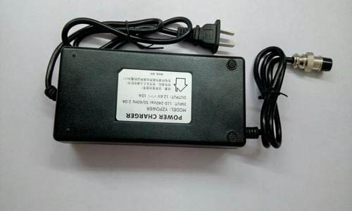 糖心VIONG视频网站池充電器.jpg